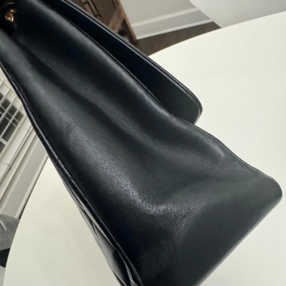Chanel Maxi Classic Flap Bag 24K - Picture 5 of 17